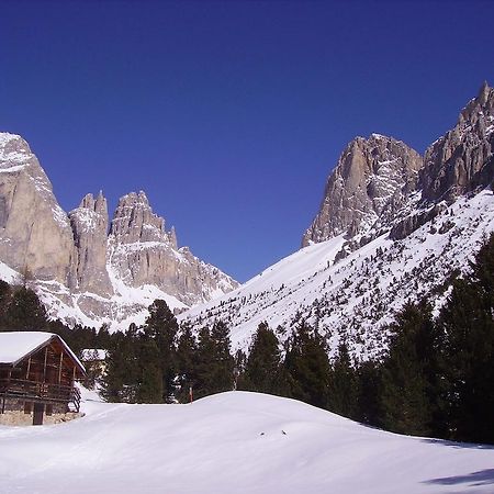 Отель Rifugio Gardeccia Hutte Поцца-ди-Фасса Экстерьер фото